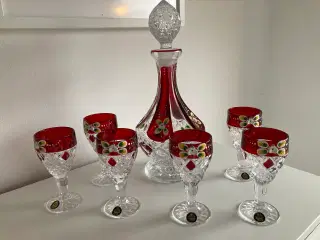 Vinkaraffel og vinglas 