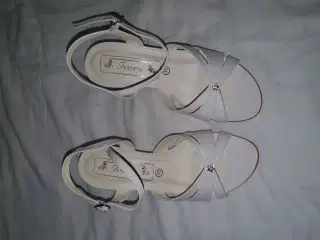 Konfirmations sandal med hæl