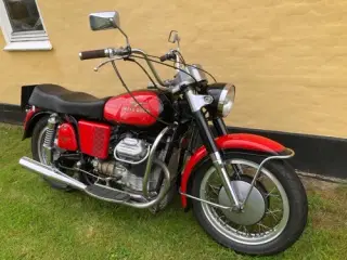 Moto Guzzi V7 850 GT