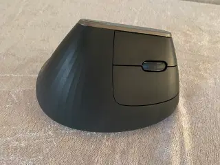 ⭐️ Logitech MX Vertical – Ergonomisk Mus