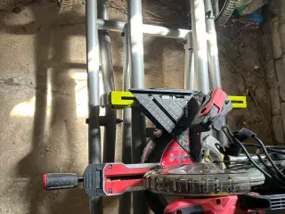 Kap-gearing sav + Ryobi bord