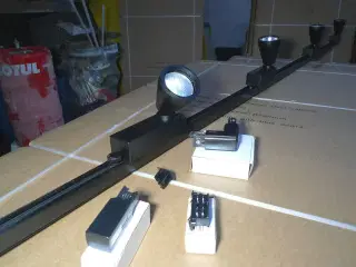 230V lysskinne 300cm sort m/4 stk. lamper + monteringstilbehør