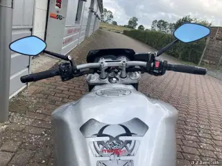 Yamaha FZ1