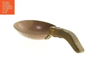 Antik ske i kobber, messing og træ (str. Ø 11 cm)