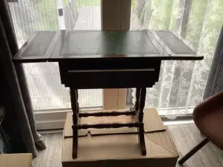 Sybord/ sidebord meget gammel