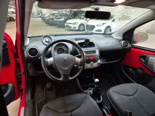 Peugeot 107 1,0 Active 68HK 5d