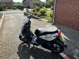 Yamaha neos 4t