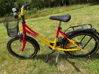 Winther børnecykel med kurv og bagagebærer sælges