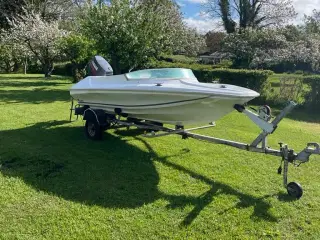 Mustang Waverider speedbåd