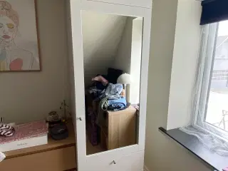 Klædeskab 