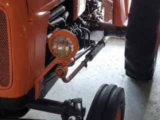 Traktor Fiat 411 R