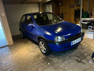Opel Corsa B 16V