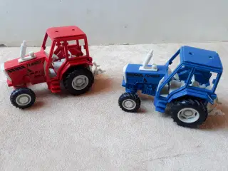 2 Britains Traktor