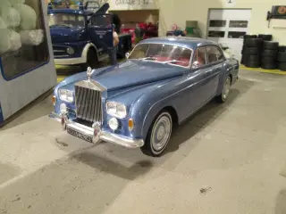 Rolls Royce   MCG  1:18