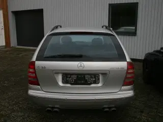 Mercedes C32 AMG
