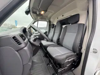 Nissan Interstar 2,3 dCi 150 L2H2 N-Connecta Van