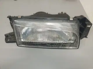 Mazda 323 BG forlygter