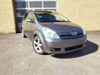 Toyota Verso Sportsvan 2,2 177hk