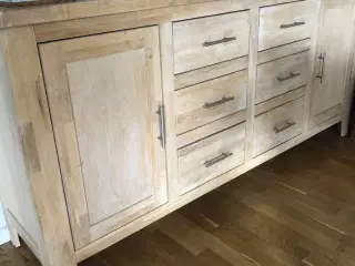 Skænke i egetræ