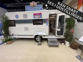 2026 - Hobby De Luxe 545 KMF   Hobby De lux 545 KMF model 2026 kan snart ses hos Camping-Specialisten.dk