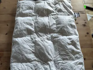 Quilted in Denmark babydyne og hovedpude 