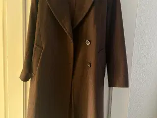 Women's coat Established in 1986 Copenhagen