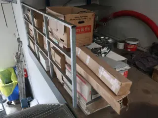 Diverse forbrugsmaterialer, værktøj, biludstyr m.v.