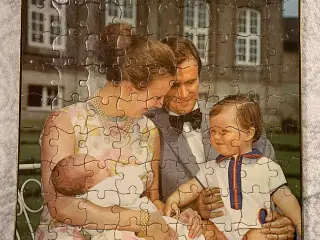 Puslespil Kronprinsesse Margrethe med familie 