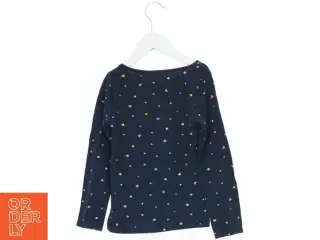 Langærmet bluse med hjerteprint fra H&M (str. 110)