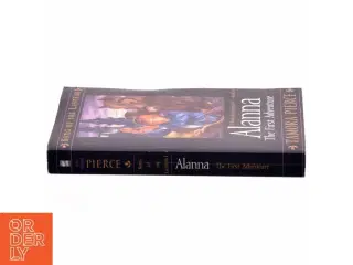 Alanna : the first adventure af Tamora Pierce (Bog)