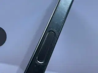 Apple iPhone 16 Pro 256 GB sort