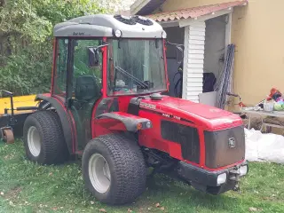 Traktor antonnio carraro