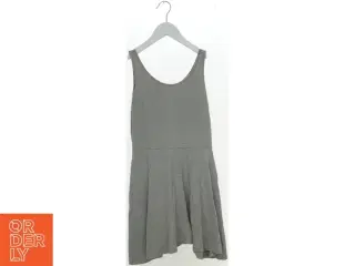 Kjole fra H&M (str. 152 cm)