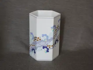Bing og Grøndahl vase af Annegrete Halling-Koch