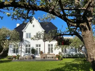 Villa   Charlottenlund kirsten piils vej