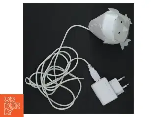 LED natlampe i form af en pingvin (str. 13 x 6 cm)