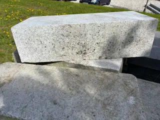 Hvide granit trin - 19x70x30cm. Gode til trappe/ha