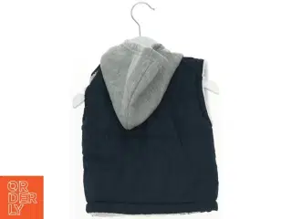 Vest med foer (str. 86)