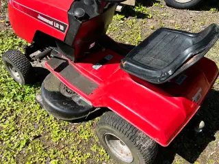 Jonsered LR10 havetraktor