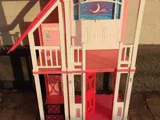 Barbie hus i flere etager