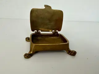 Vintage pilleæske / skrin i messing