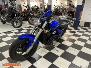 Suzuki VZ 800 Intruder