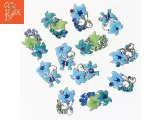 Samling af emaljerede charms (str. 2,5x1,6 cm)