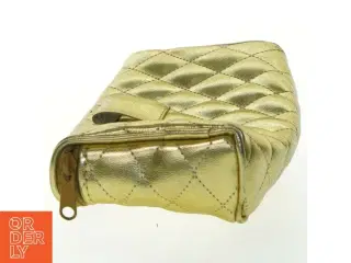 Quiltet skuldertaske i gyldent materiale (str. 18x10 cm)