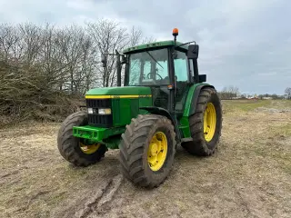 John Deere 6310