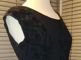 Fin og simpel T-shirt goth kjole 