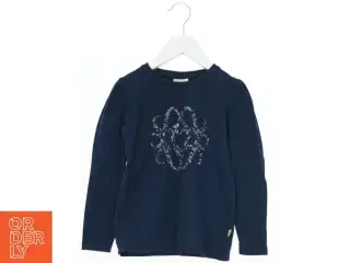 Langærmet navy bluse med mønster fra Pomp de Lux (str. 110)