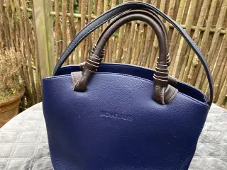 Blå håndtaske med skulderrem
