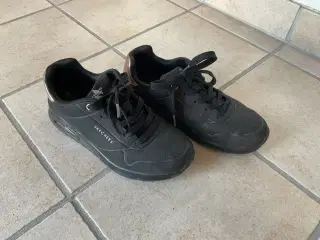 Sketchers Air-Cooled Memory Foam. Pige str 36