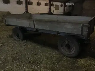 4 hjulet gummivogn med bremse